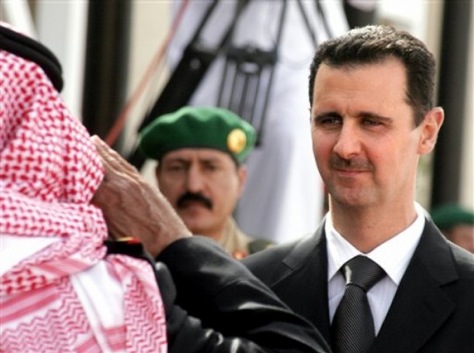 President Assad Greeted by Saudi guard at the 2007 Arab summit